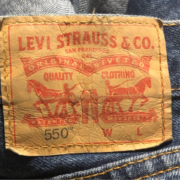 Levi 550 Denim Jeans Mens Reg Fit 48 x 32 Blue Dark Wash - Picture 4 of 5
